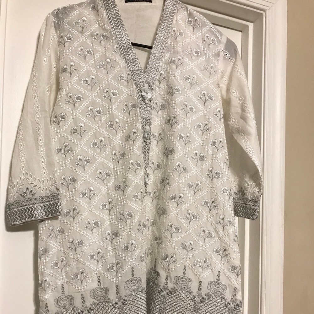 ❌❌SOLD❌❌Pakistani limelight shirt